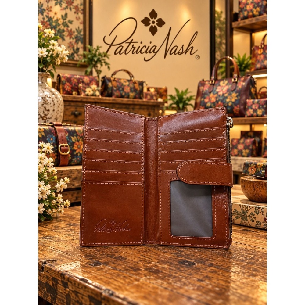 W261 Patricia Nash long wallet - Picture 5 of 7